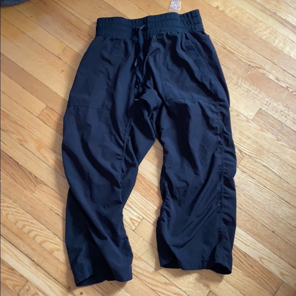 Black three quarter pants